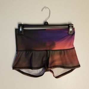 Teeki clouds sun shorts NWOT